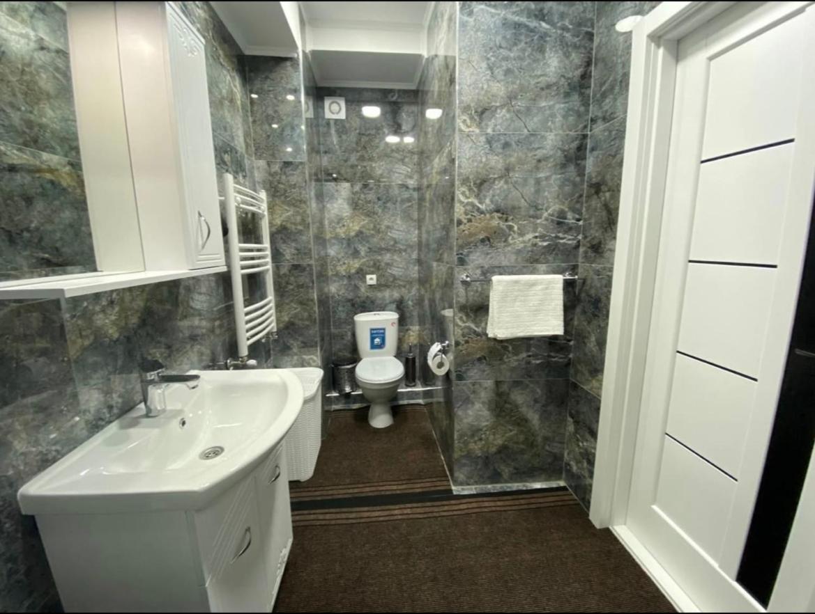 Apartamento Luxury Oasis Flat Chisináu Exterior foto